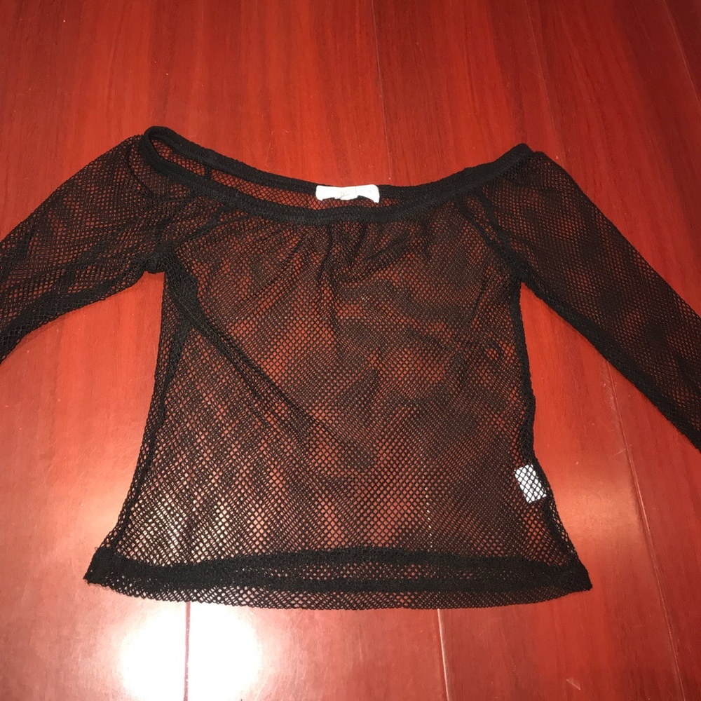 Cropped mesh top